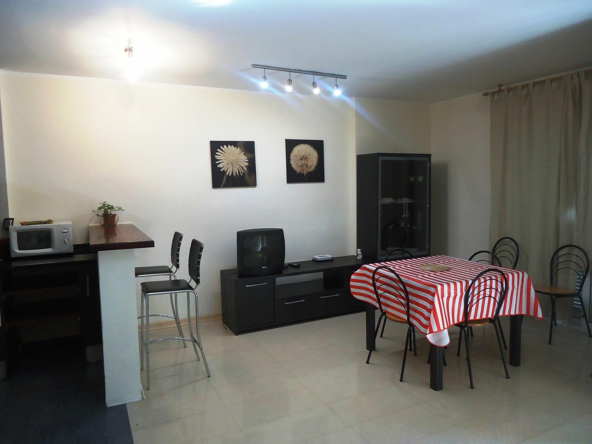 Oliveras Appartement *